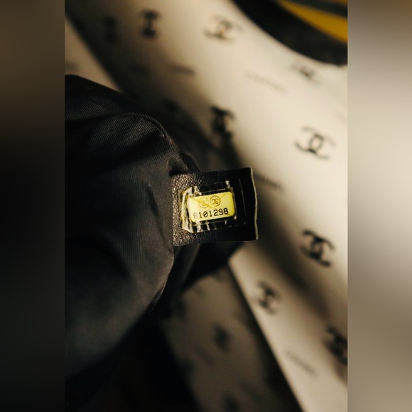 “Host Pick” CHANEL 🤩 Large Travel Line Tote MM Tote Bag Nylon Jacquard Leather - Picture 5 of 15